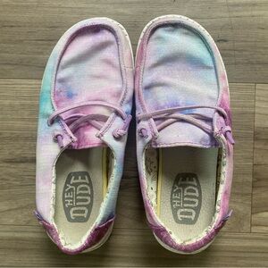 Hey Dude Wendy dreamer size 1 girls tie dye purple and blue